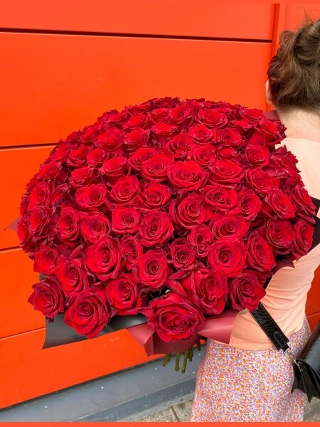 101 красная Экв. роза (70 cm)