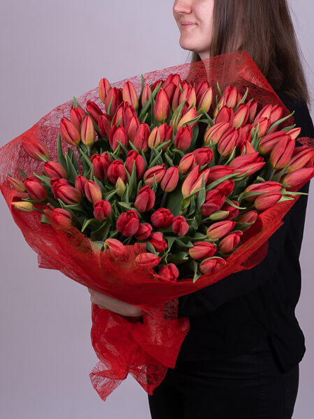 Lillekimp ,,101 punast tulpi“